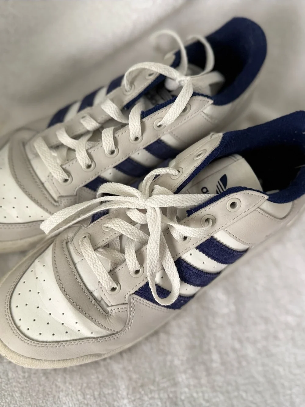 adidas low top